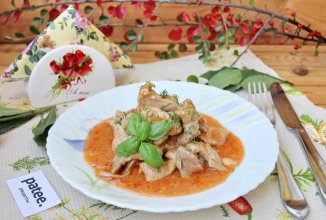 Бефстроганов из свинины со сметаной