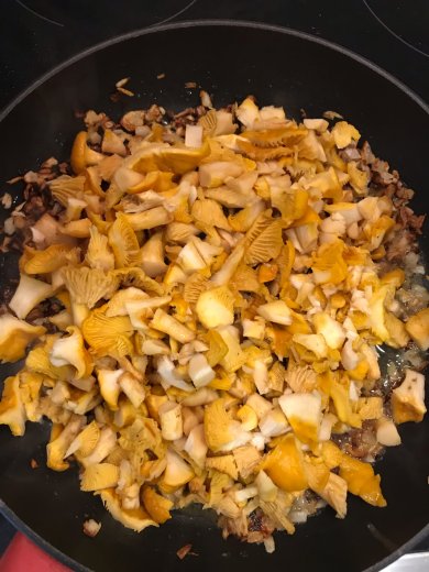 Ризотто с Лисичками🍚и сыром Пармезан - Шаг 6