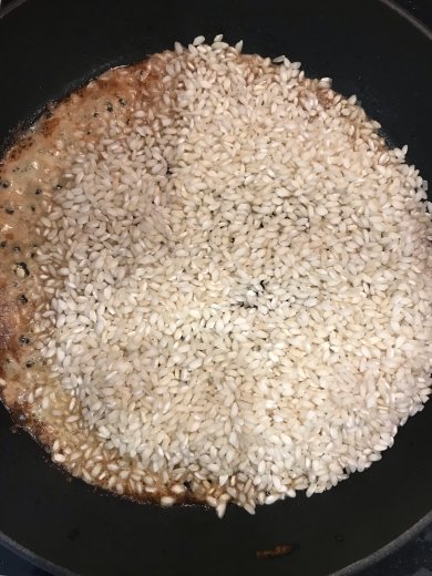 Ризотто с Лисичками🍚и сыром Пармезан - Шаг 9