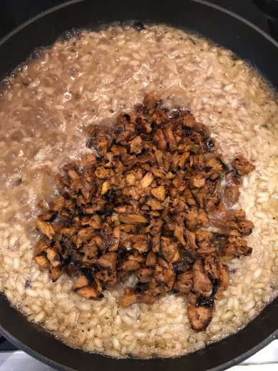 Ризотто с Лисичками🍚и сыром Пармезан - Шаг 11