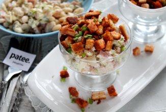 Салат с фасолью и ветчиной