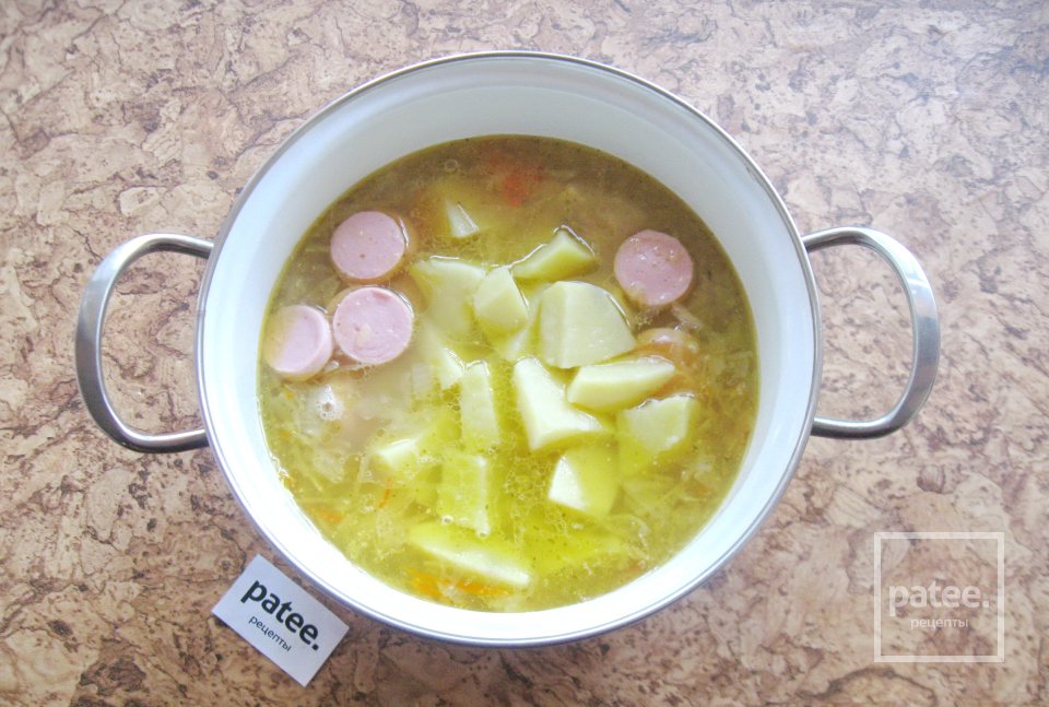 Щи с квашеной капустой и сосисками - Шаг 9