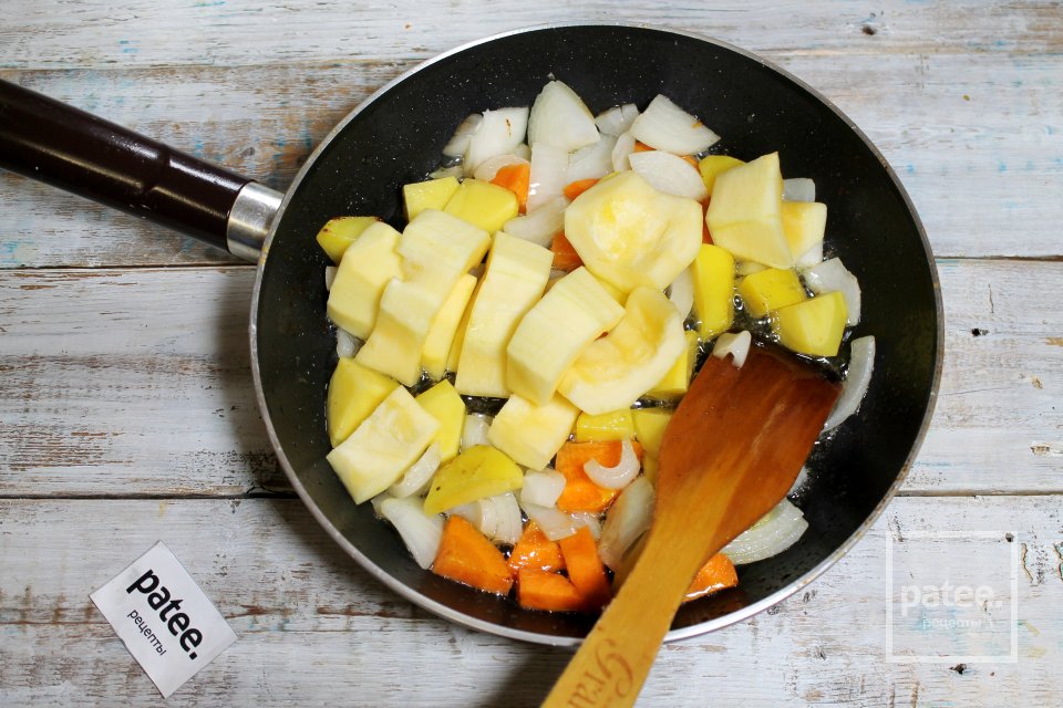 Паштет из куриной печёнки с овощами на сковороде - Шаг 8
