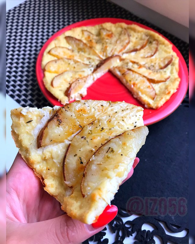 Сладкая ПП - пицца с грушей и сыром🍐🧀🥛🍕