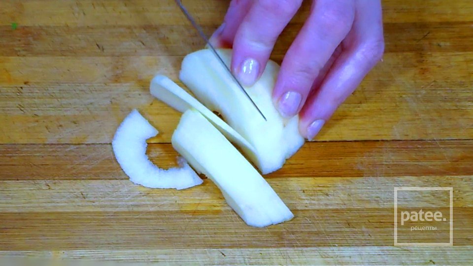 Запечённые кусочки яблок в слоеном тесте - Шаг 2