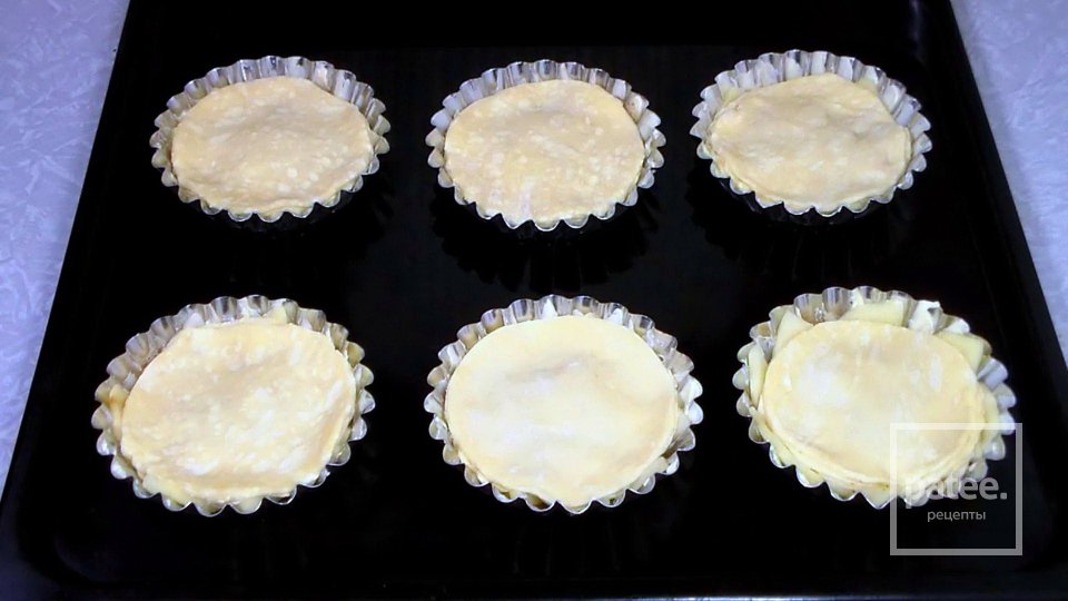 Запечённые кусочки яблок в слоеном тесте - Шаг 10