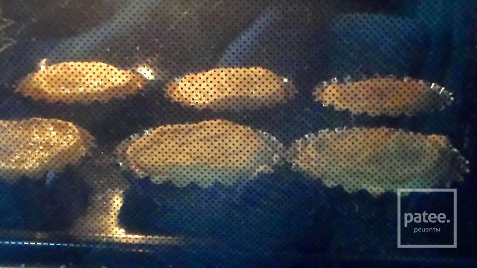 Запечённые кусочки яблок в слоеном тесте - Шаг 11