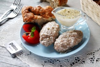 Котлеты в сметанном соусе в микроволновке