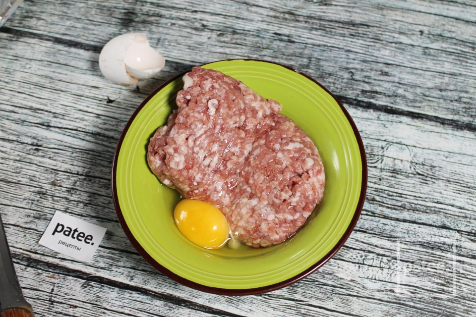 Котлеты в сметанном соусе в микроволновке - Шаг 2