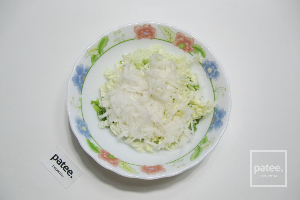 Салат с пекинской капустой и редькой - Шаг 4