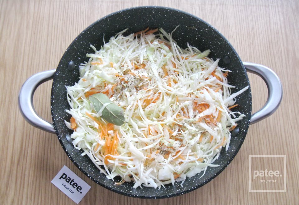 Тушеная капуста с тефтелями - Шаг 9