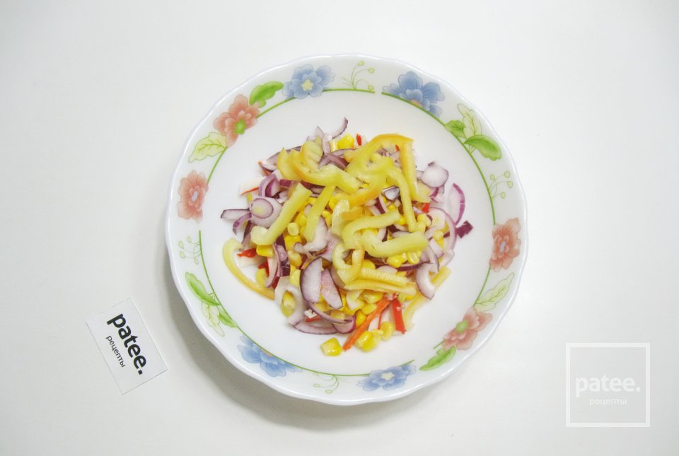 Салат с крабовыми палочками без майонеза - Шаг 5