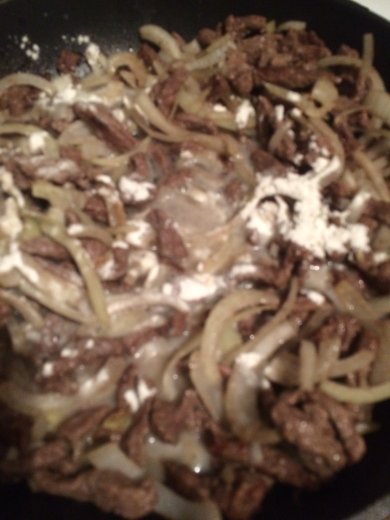 Тушенная говядина в сметане с горчицей - Шаг 2