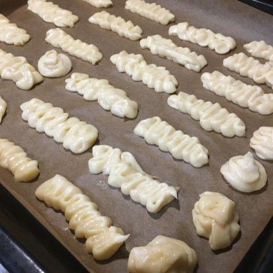 ВОЗДУШНЫЕ ЭКЛЕРЫ С НАЧИНКОЙ - Шаг 1