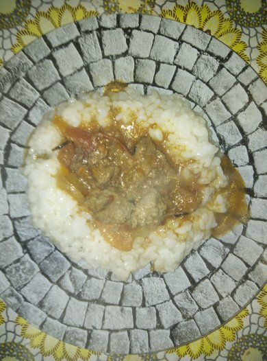 Тушёная печень в вине.