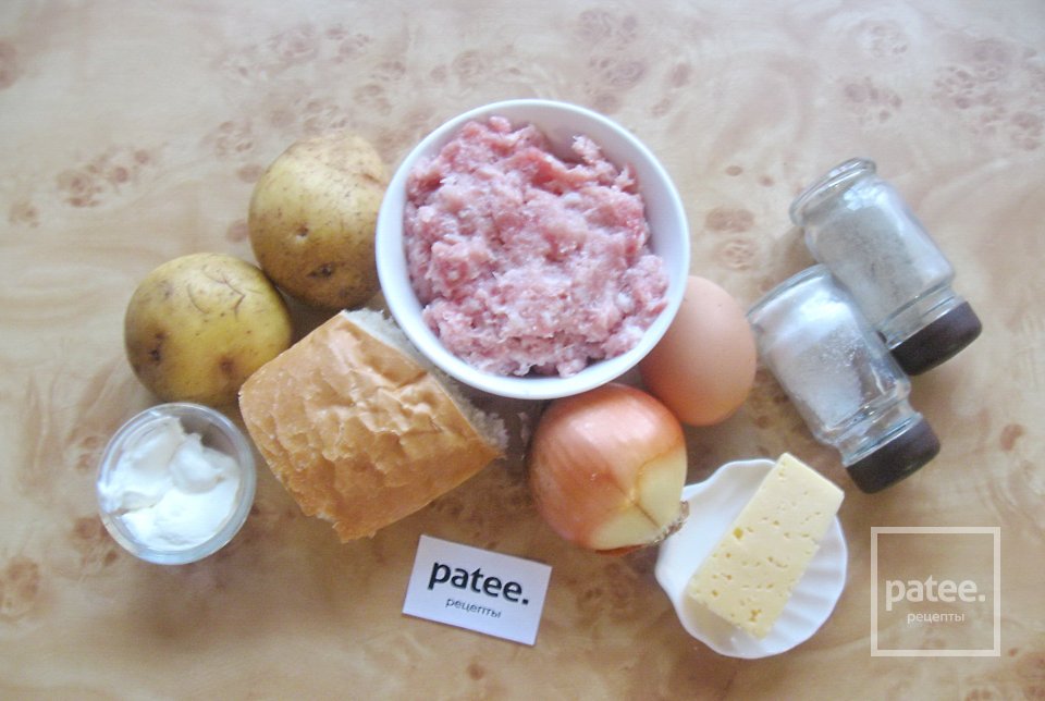 Запеканка с мясными тефтелями и картофелем - Шаг 1