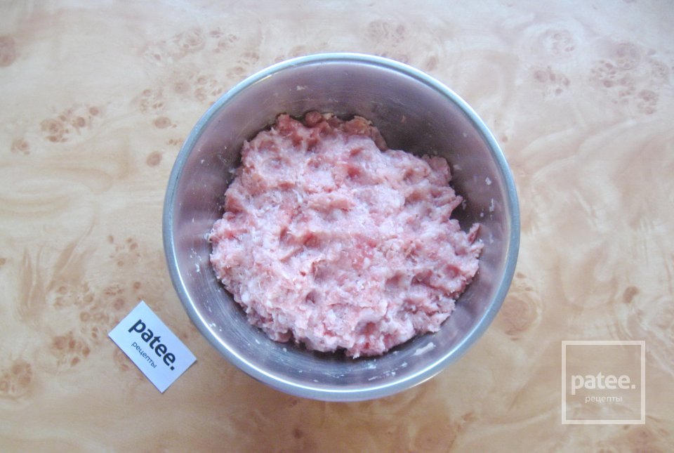 Запеканка с мясными тефтелями и картофелем - Шаг 2