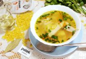 Быстрый куриный суп с ракушками