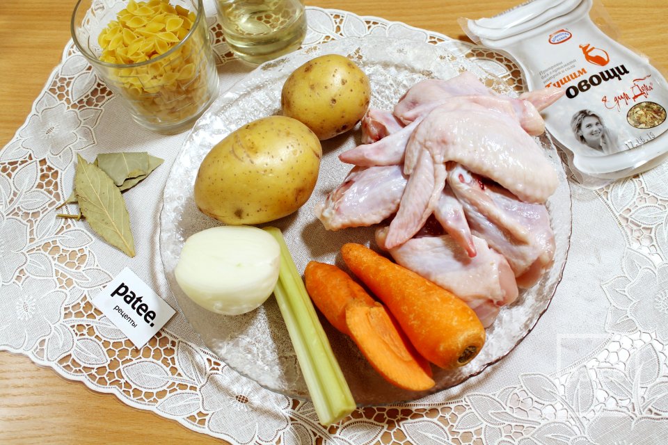 Быстрый куриный суп с ракушками - Шаг 1