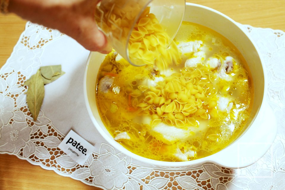 Быстрый куриный суп с ракушками - Шаг 13