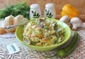Тушеная капуста с грибами и куриной печенью