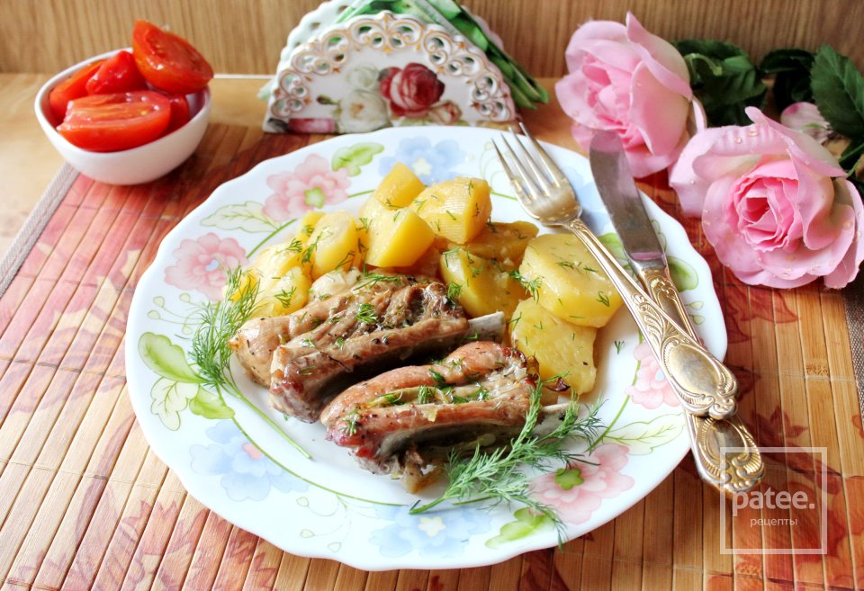 Свиные ребрышки с картофелем в духовке - Шаг 12