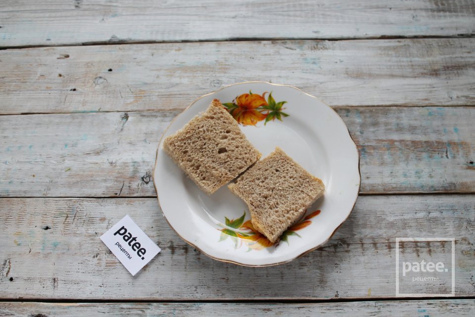 Бутерброды с печенью трески и огурцами - Шаг 3