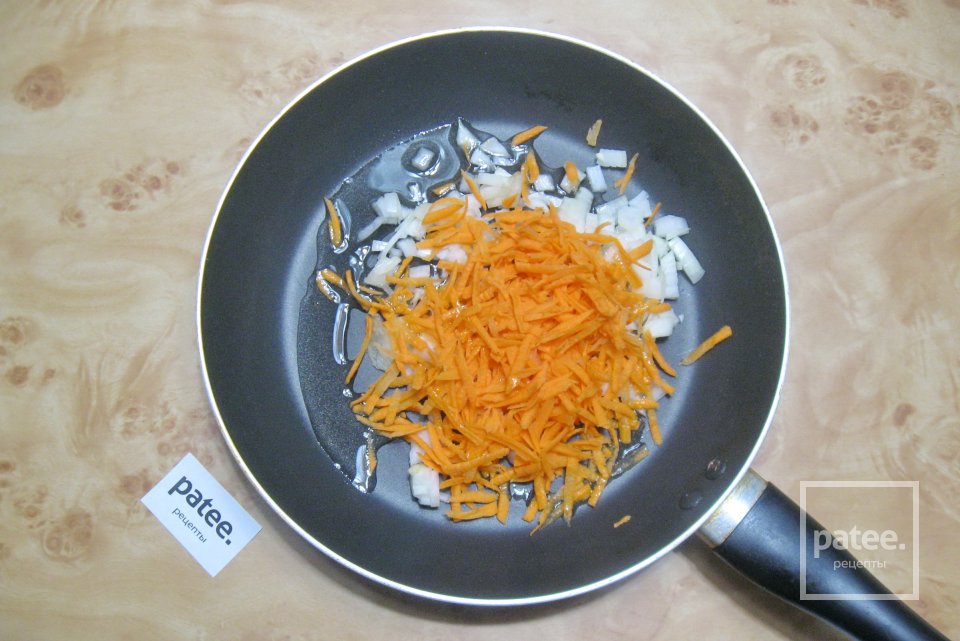 Пирог в виде сердца с капустой и грибами - Шаг 2