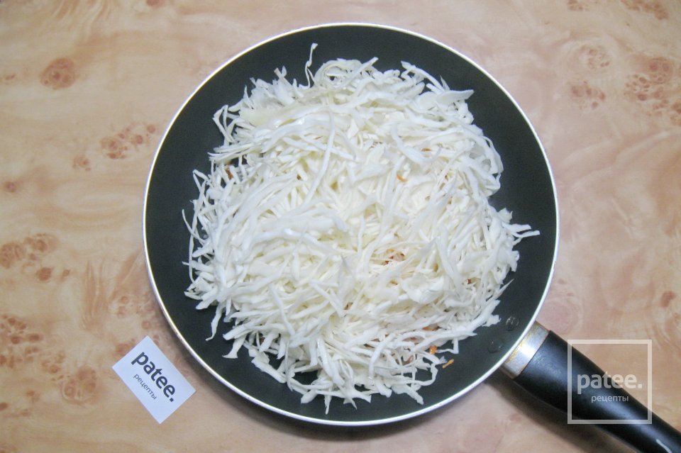 Пирог в виде сердца с капустой и грибами - Шаг 3