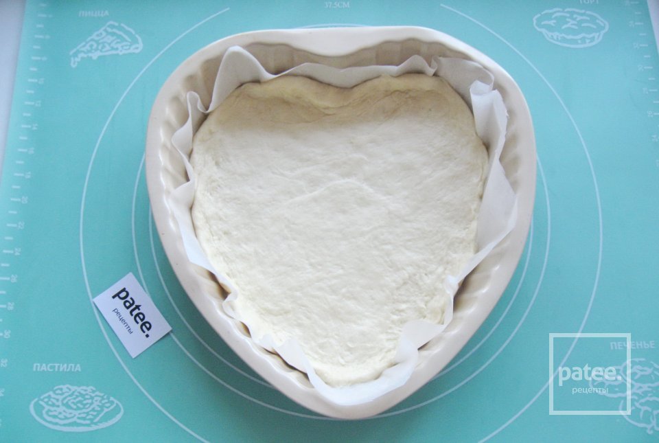 Пирог в виде сердца с капустой и грибами - Шаг 7