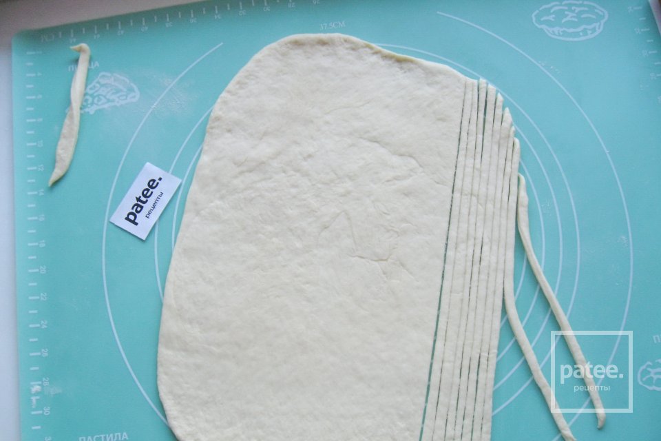 Пирог в виде сердца с капустой и грибами - Шаг 8