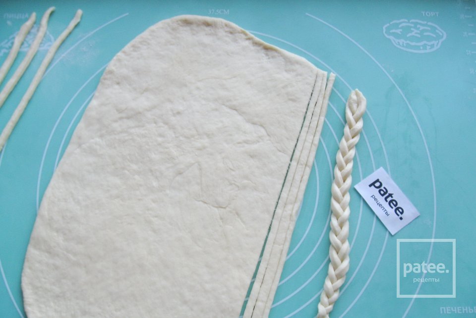 Пирог в виде сердца с капустой и грибами - Шаг 9