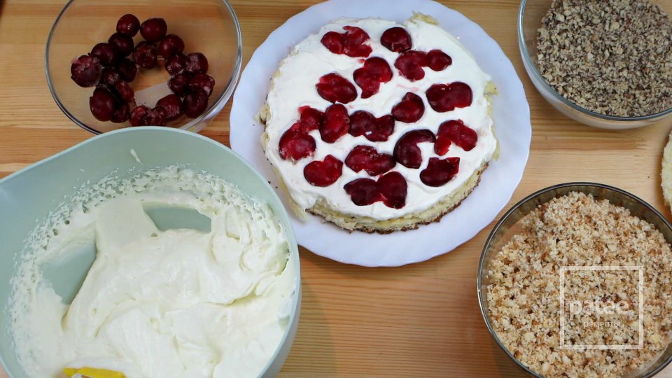 Домашний торт с вишней - Шаг 7