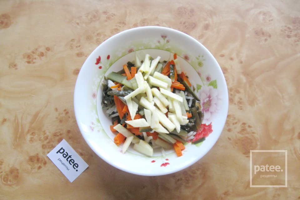 Салат из морской капусты с яблоком - Шаг 6