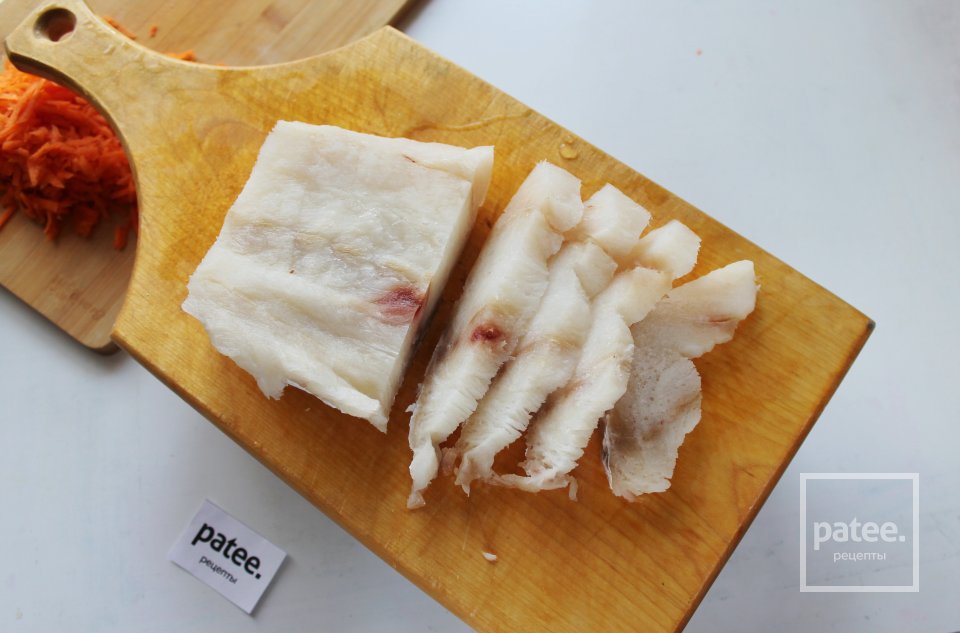 Треска запеченная с картошкой в сметанно-майонезной заливке - Шаг 5