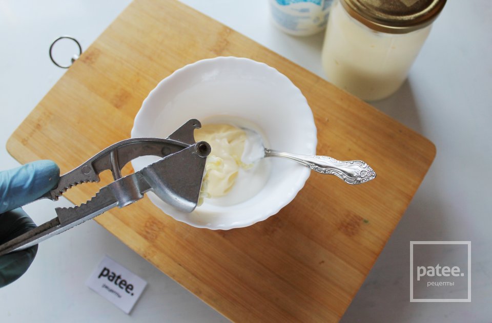 Треска запеченная с картошкой в сметанно-майонезной заливке - Шаг 11