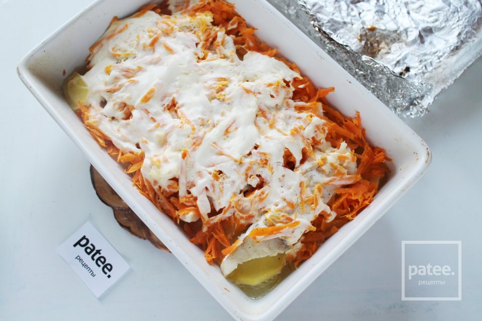 Треска запеченная с картошкой в сметанно-майонезной заливке - Шаг 13