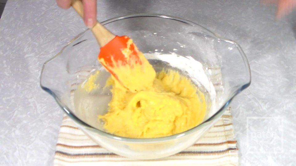 Бисквитный пирог "Зебра" с шоколадом - Шаг 7