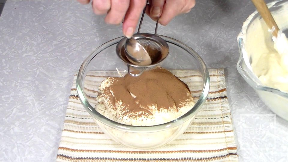 Бисквитный пирог "Зебра" с шоколадом - Шаг 12