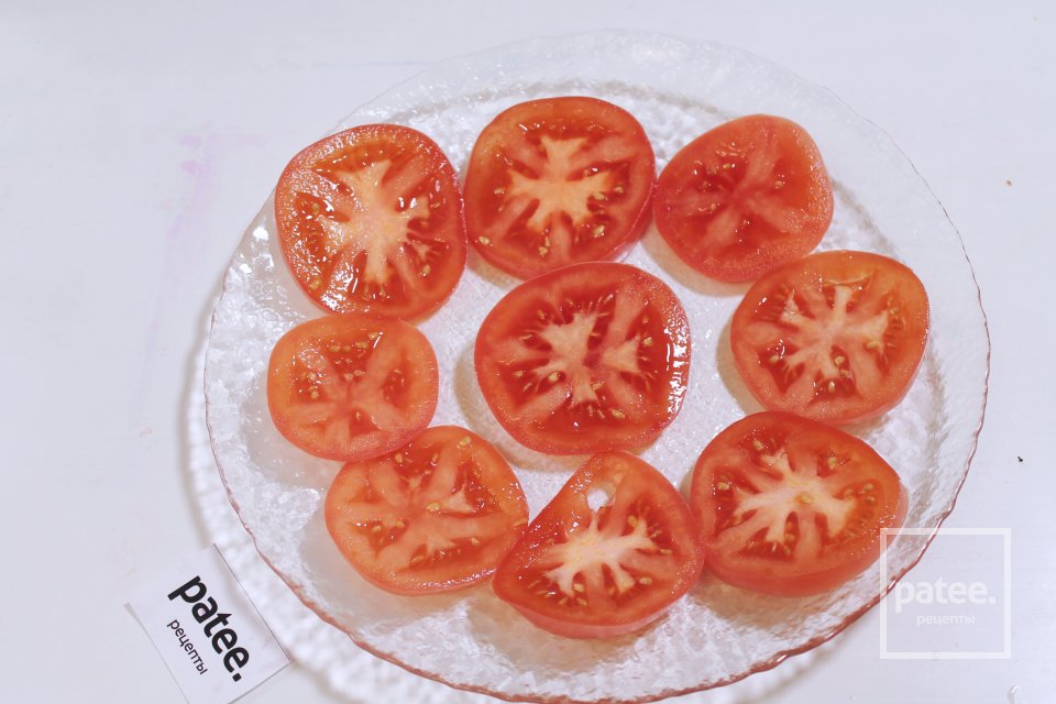 Капрезе с листьями кориандра - Шаг 4