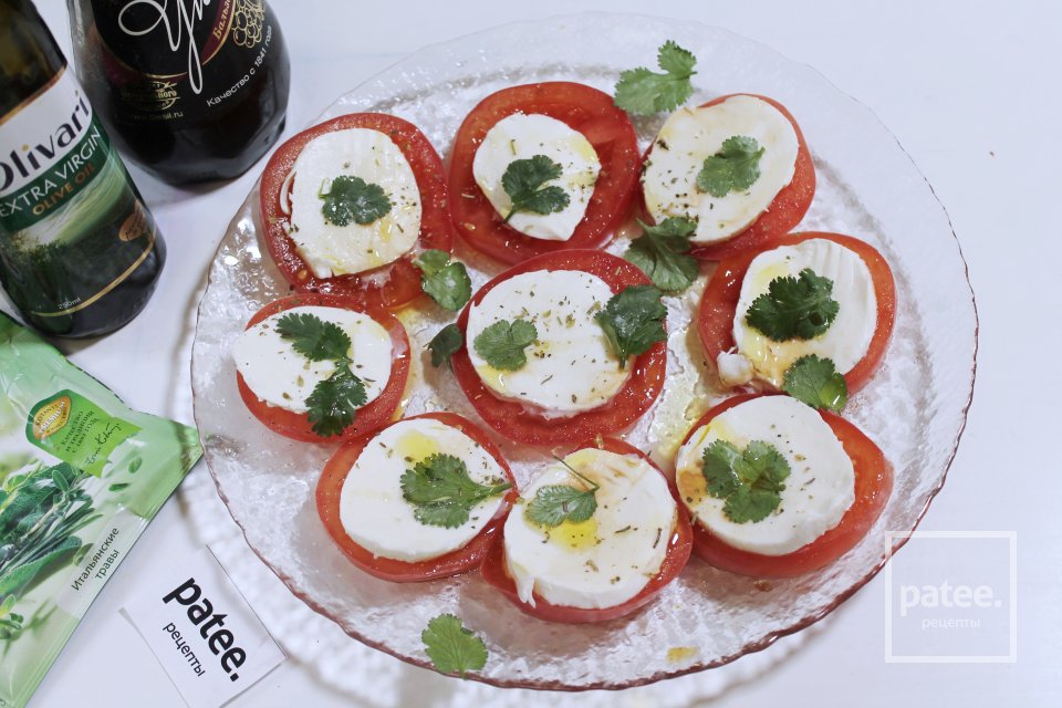 Капрезе с листьями кориандра - Шаг 9