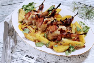 Фаршированные перепела с картофелем в духовке