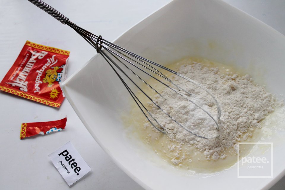 Панкейки на йогурте - Шаг 7