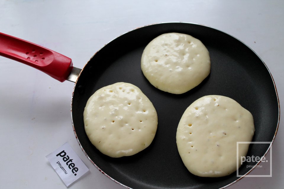 Панкейки на йогурте - Шаг 11