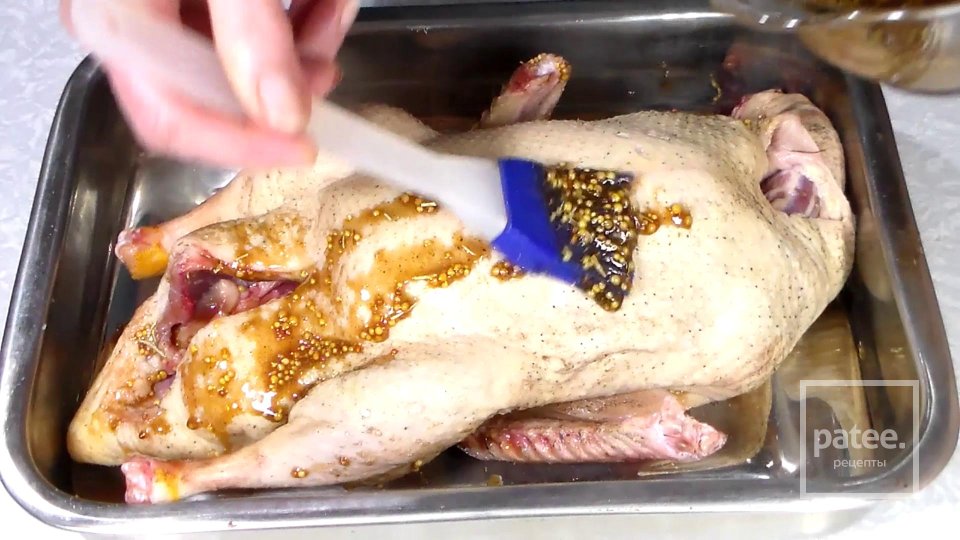 Утка с яблоками в духовке - Шаг 3