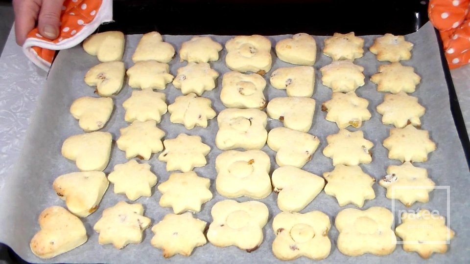 Творожное печенье с изюмом - Шаг 10