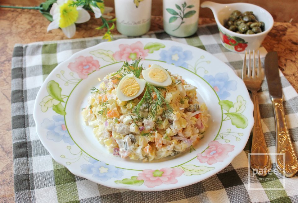 Салат из курицы с каперсами и перепелиными яйцами - Шаг 11