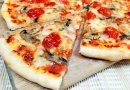 Домашняя пицца с грибами и сыром