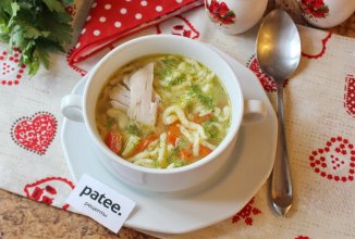 Куриный суп с лапшой из жидкого теста