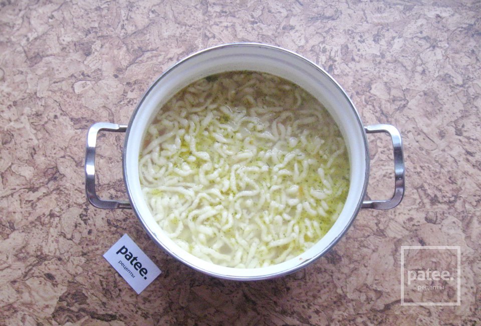Куриный суп с лапшой из жидкого теста - Шаг 13
